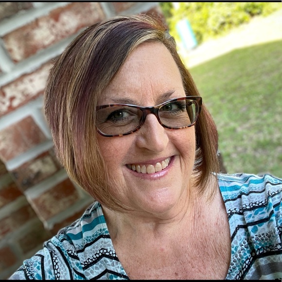 Meet your Posher, Cara - Picture 6 of 7